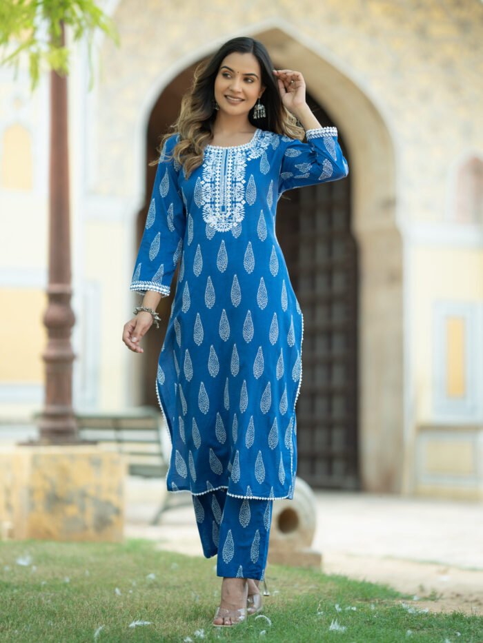 Women Floral Print Straight Kurta Suit Set - Image 6