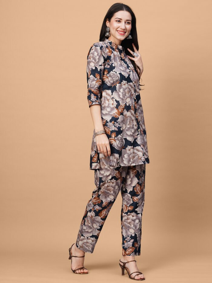 Women’s Cotton Straight Printed Kurta With Pant - Image 3