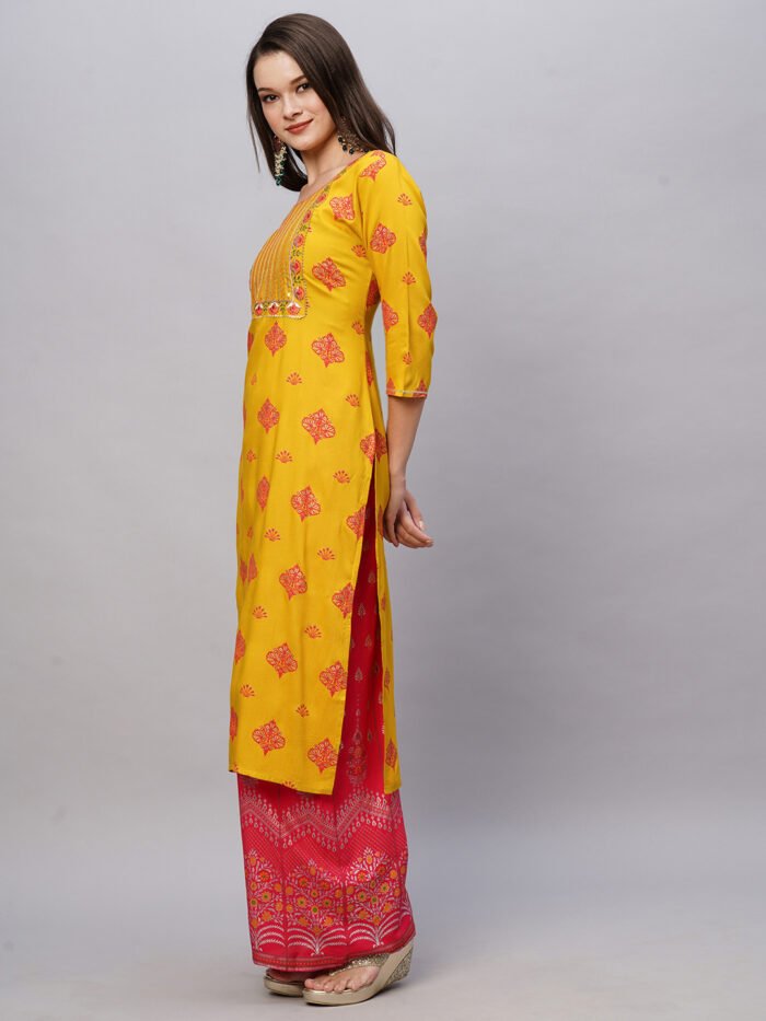 Pink Cotton Women Kurta With Pant - Image 2