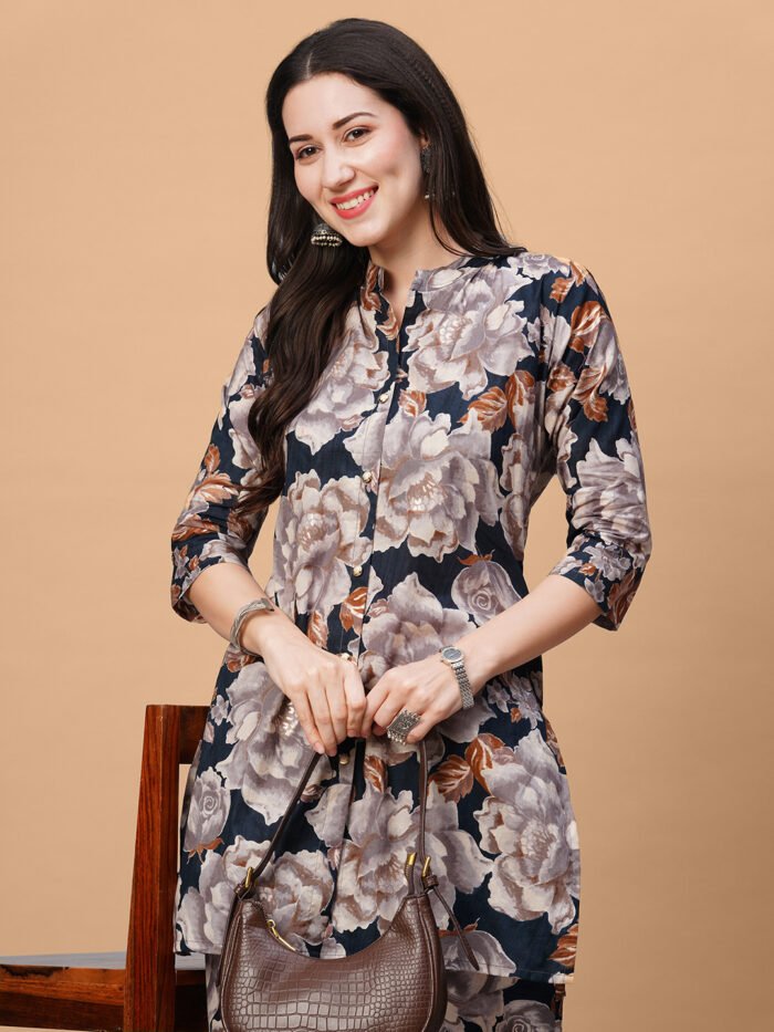 Women’s Cotton Straight Printed Kurta With Pant - Image 2