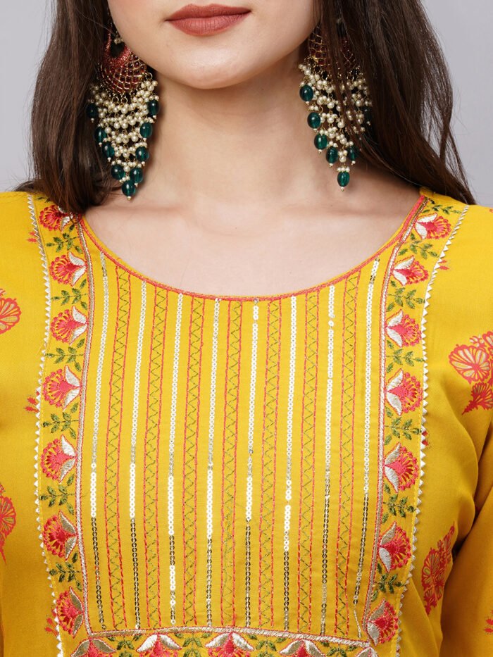 Pink Cotton Women Kurta With Pant - Image 3