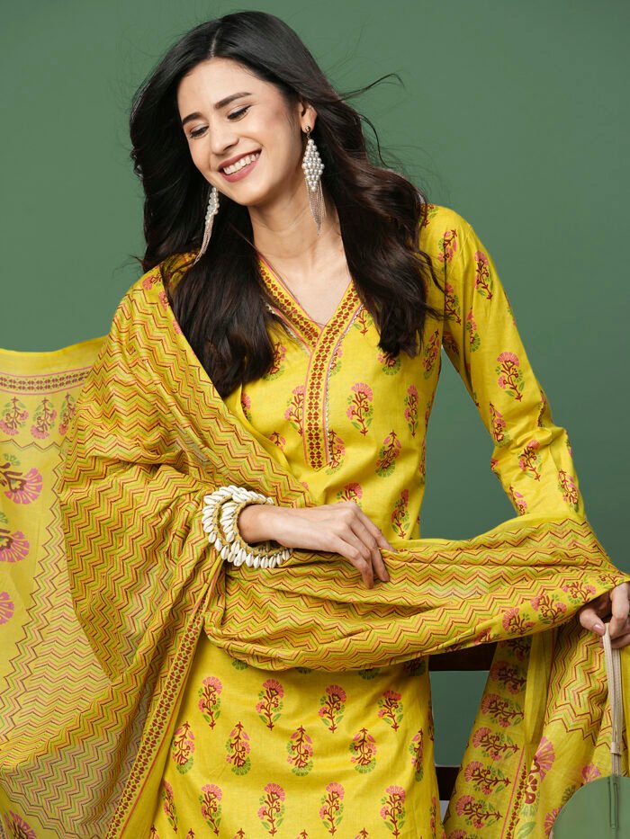 Opive Fashion Women's Cotton V Neck Straight Kurta Pant And Dupatta Set