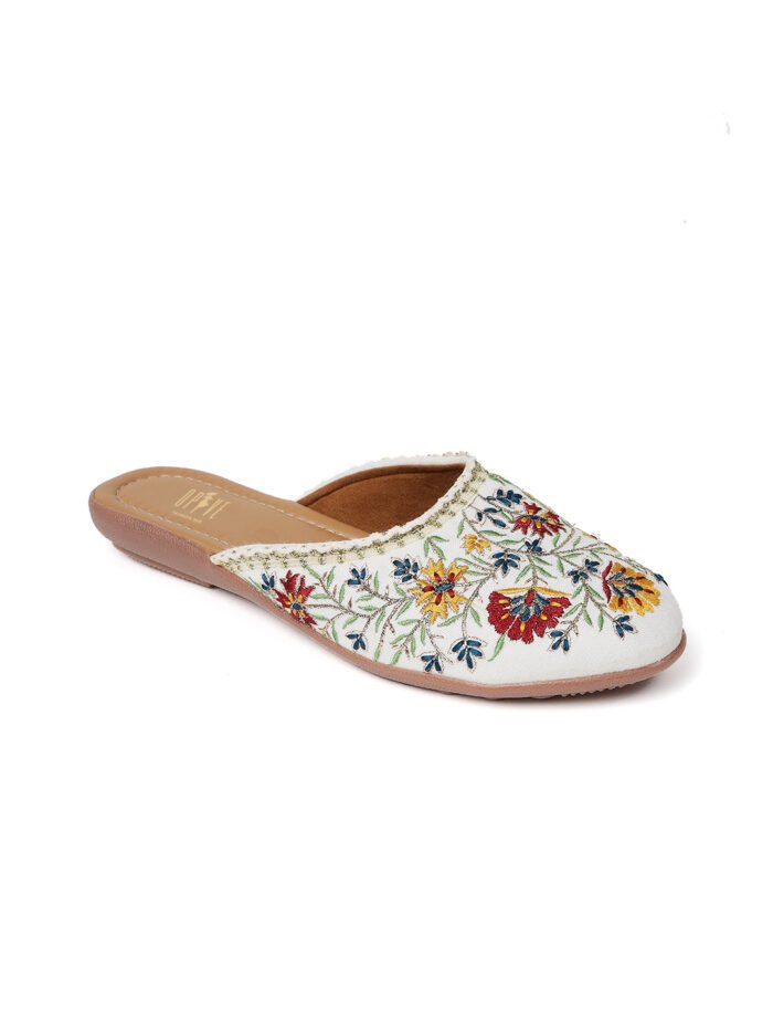 Embellished Ethnic Mojaris - Image 6