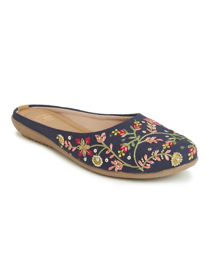 Women Embellished Ethnic Mules - Image 4