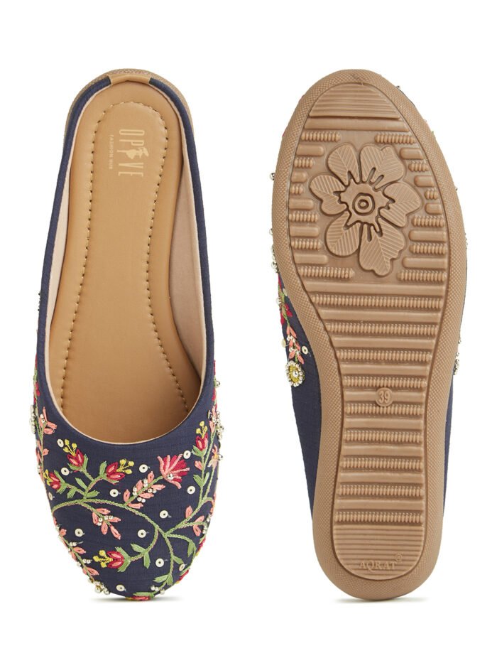 Women Embellished Ethnic Mules - Image 5