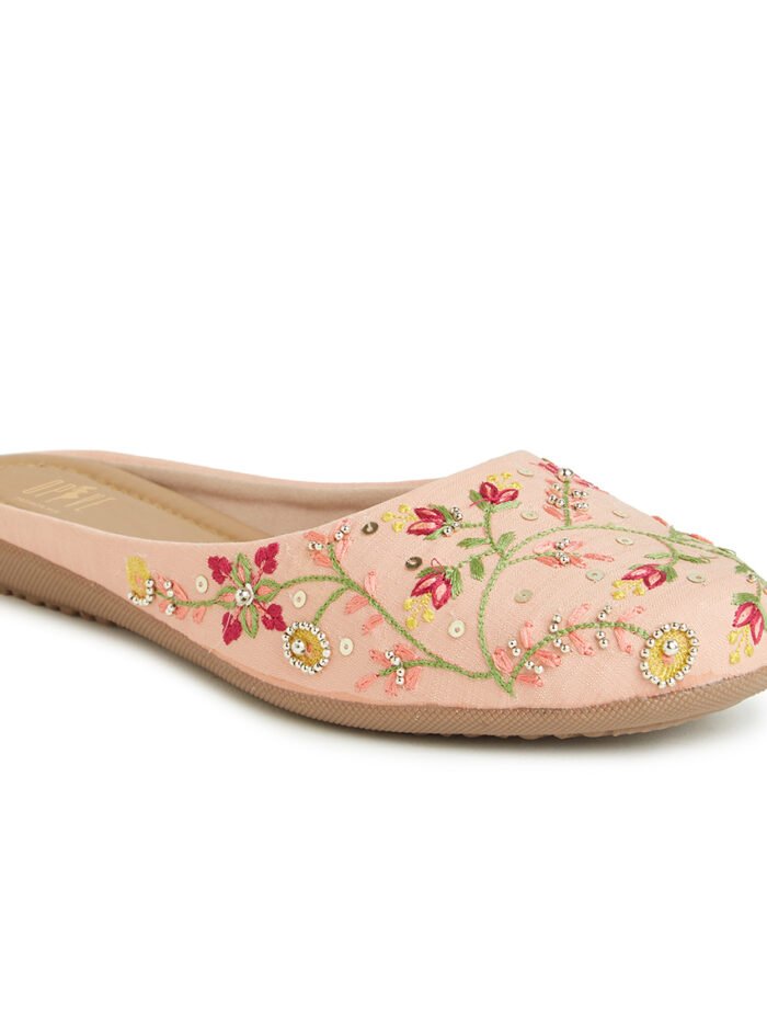 Women Embellished Ethnic Mules - Image 4