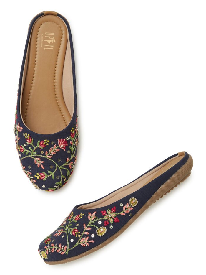 Women Embellished Ethnic Mules - Image 2
