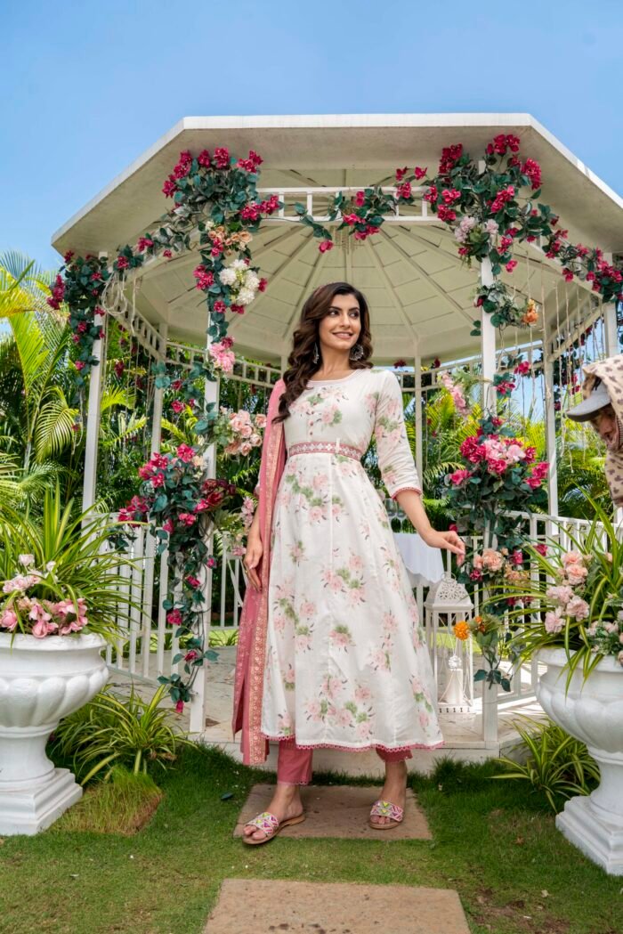 Floral Printed Anarkali Pure Cotton Kurta with Trousers & Dupatta - Image 4