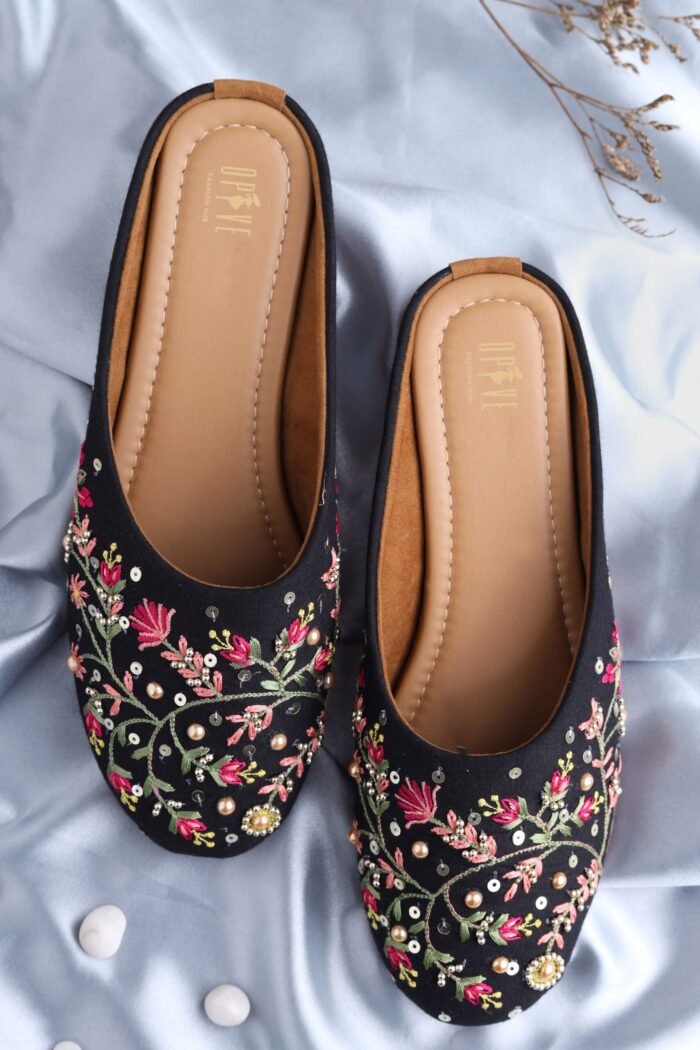 Women Black Ethnic Flats