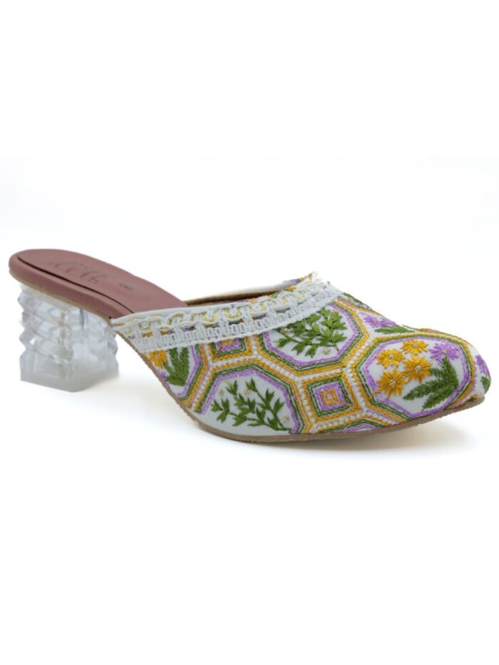 Vintage Bloom Ivory Embroidered Block Heels - Image 4